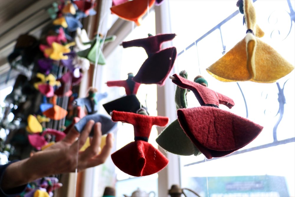 Gelin Geldiği Ailede Keçe Aşığı Oldu