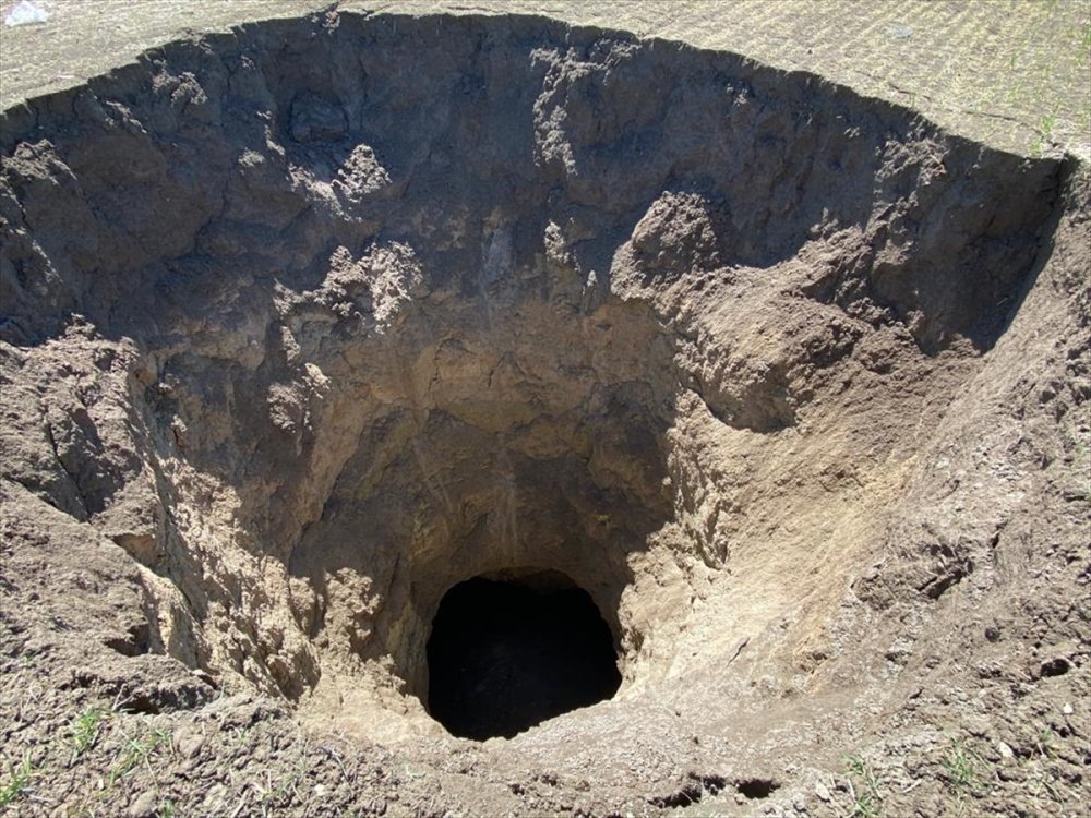 Konya İsmil'de 10 Metre Çapında Yeni Obruk