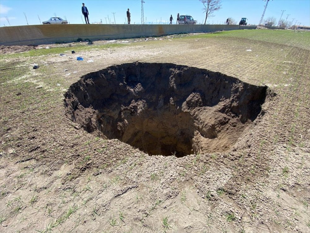 Konya İsmil'de 10 Metre Çapında Yeni Obruk