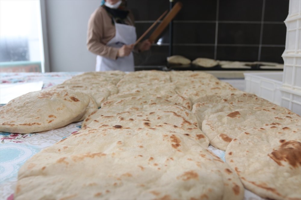 Annelerinden Öğrendikleri "Mayalı Ekmek" Gelir Kapıları Oldu
