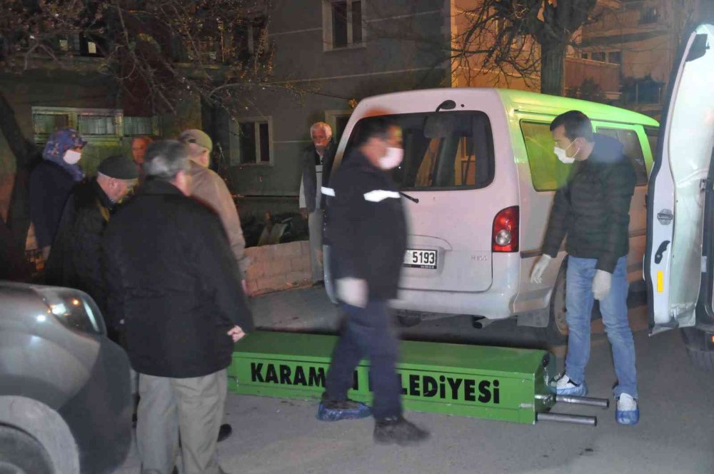 Yaşlı Kadın Torunu Tarafından Odasında Ölü Bulundu