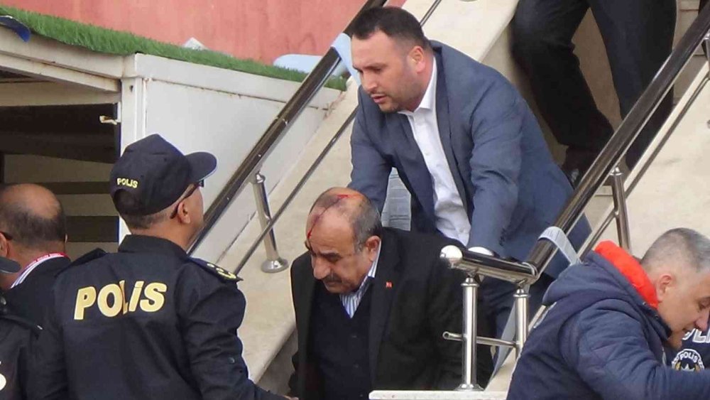 Karaman'da Tribün Savaş Alanına Döndü