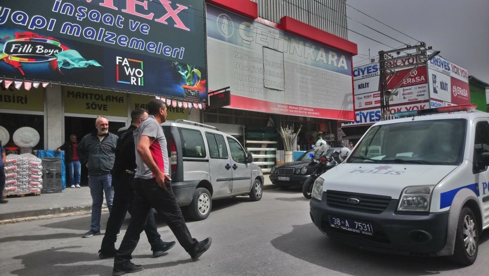 Kayseri'de Nakliyecilerin Kavgasında 1 Yaralı