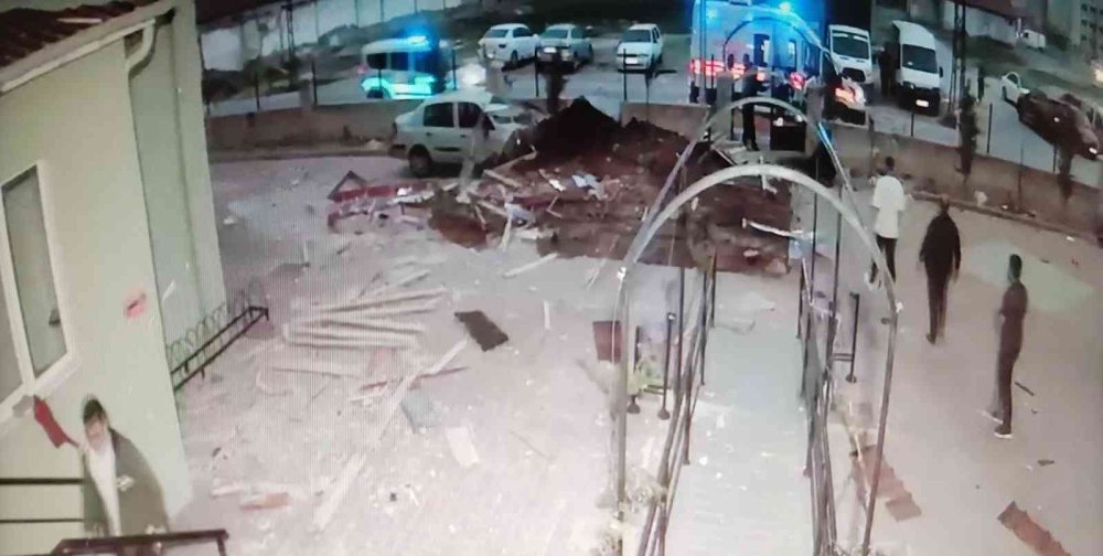 Otomobilini Kurtardı, Kendini Kurtaramadı