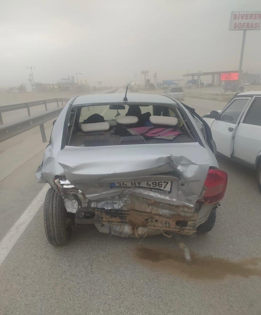 Ereğli'de Kum Fırtınasında Trafik Kazası Yaşandı