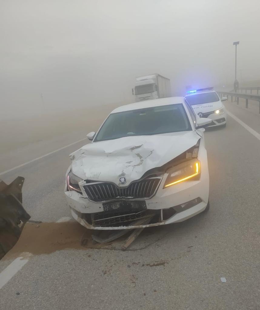Ereğli'de Kum Fırtınasında Trafik Kazası Yaşandı