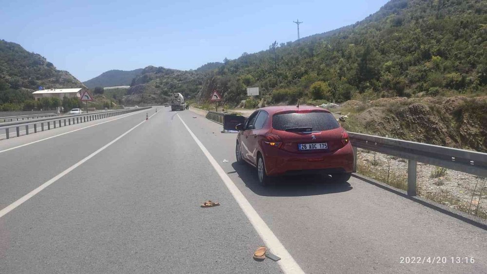 Antalya'da Beton Mikserinin Çarptığı Genç Vefat Etti