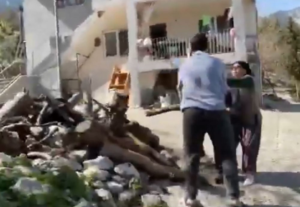 Antalya’da Köpek Gezdirme Kavgası