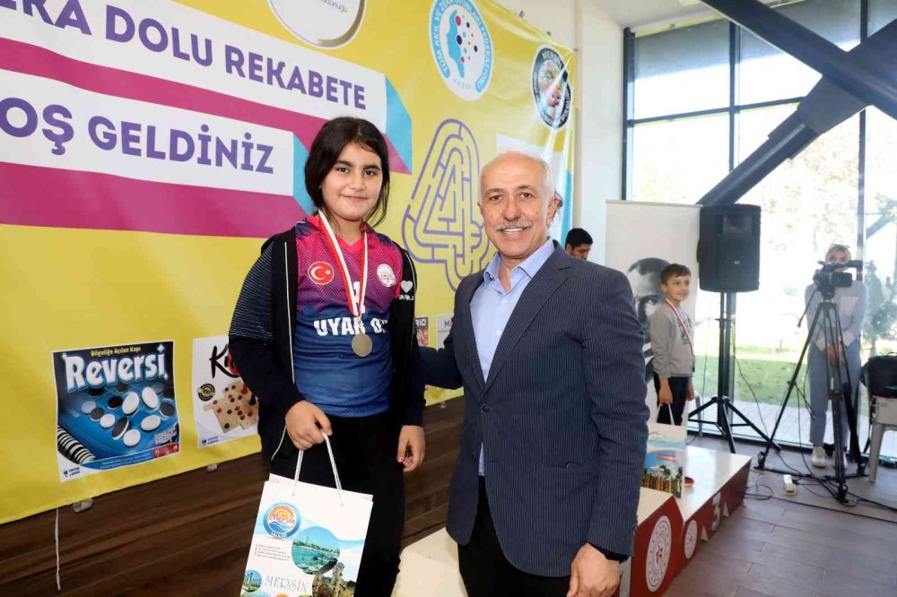 Mersin'de Akıl Ve Zeka Oyunları Turnuvasında Ödüller Sahiplerini Buldu