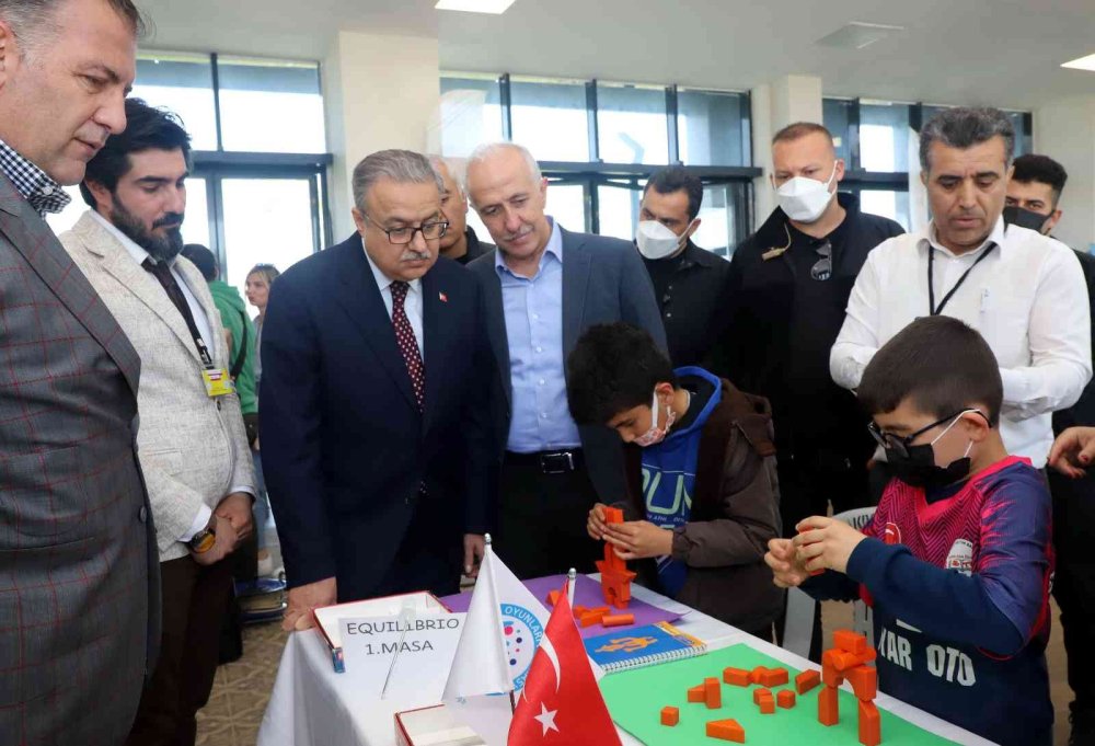 Mersin'de Akıl Ve Zeka Oyunları Turnuvasında Ödüller Sahiplerini Buldu