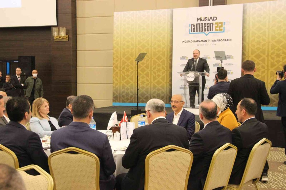 Bakan Varank: “12 Aylık İhracat Rakamımız 235 Milyar Doların Üzerine Çıktı”