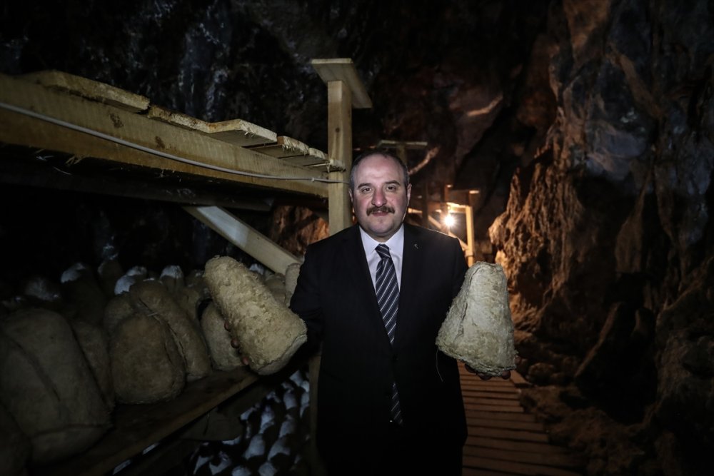 Mağaradan Gelen Lezzet: Divle Obruk Peyniri