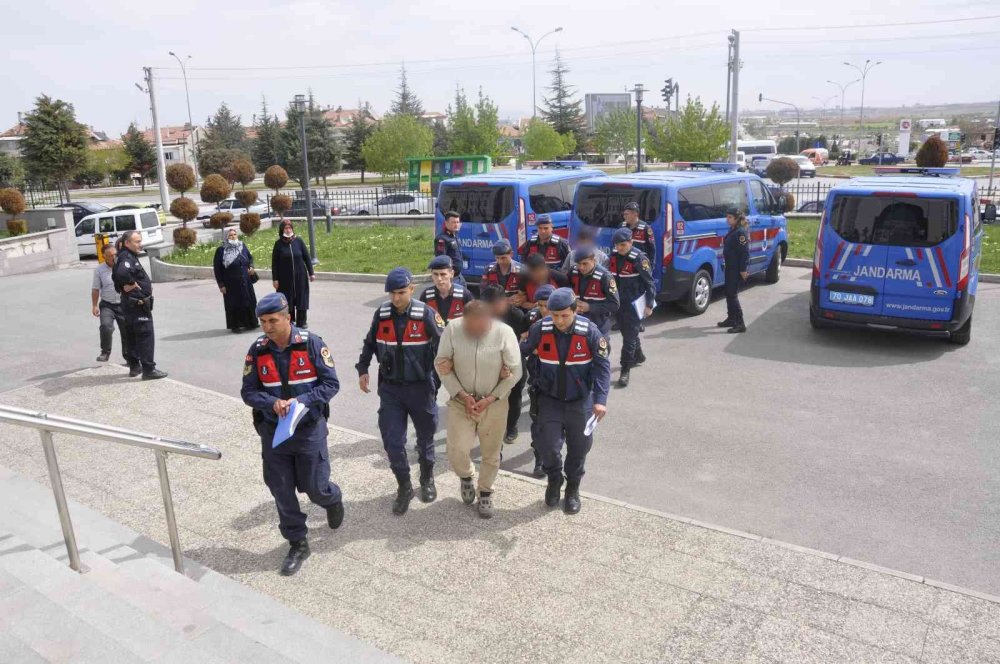 Karaman’da Hızlı Tren Hattından Döşeme Ray Çalan 4 Şüpheli Yakalandı