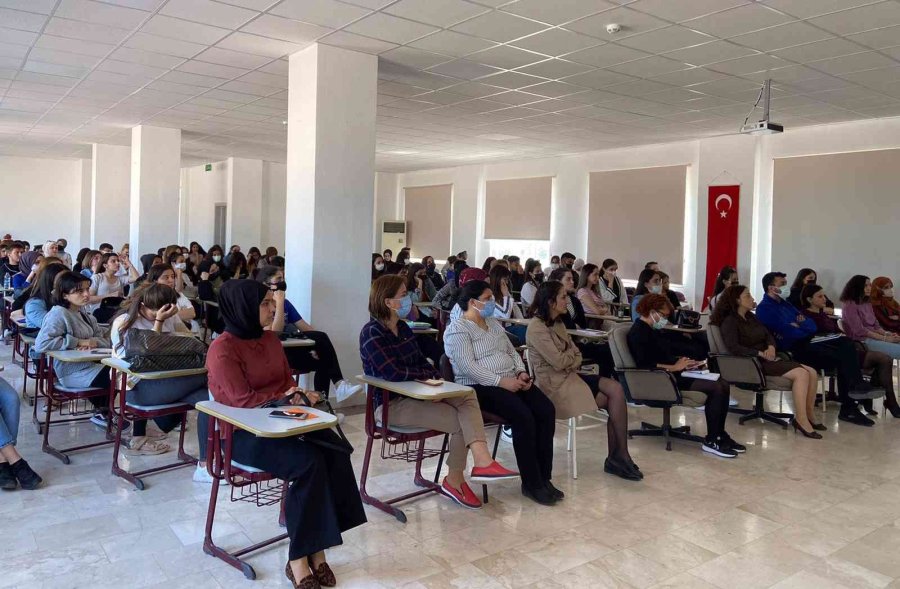 Z Kuşağında Sosyal Medya Bağımlılığı Tehlikesi