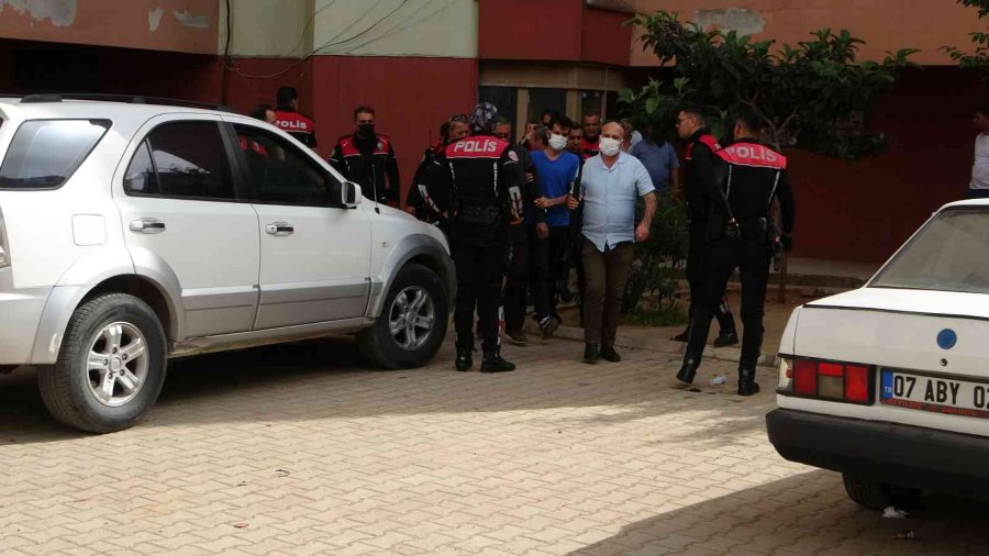 Apartmanın 4. Katından Pompalı Tüfekle Dehşet Saçtı: 1 Yaralı