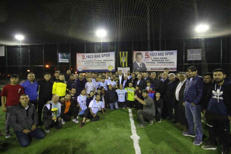 Kaş 5’inci Geleneksel Halı Turnuvası Tamamlandı