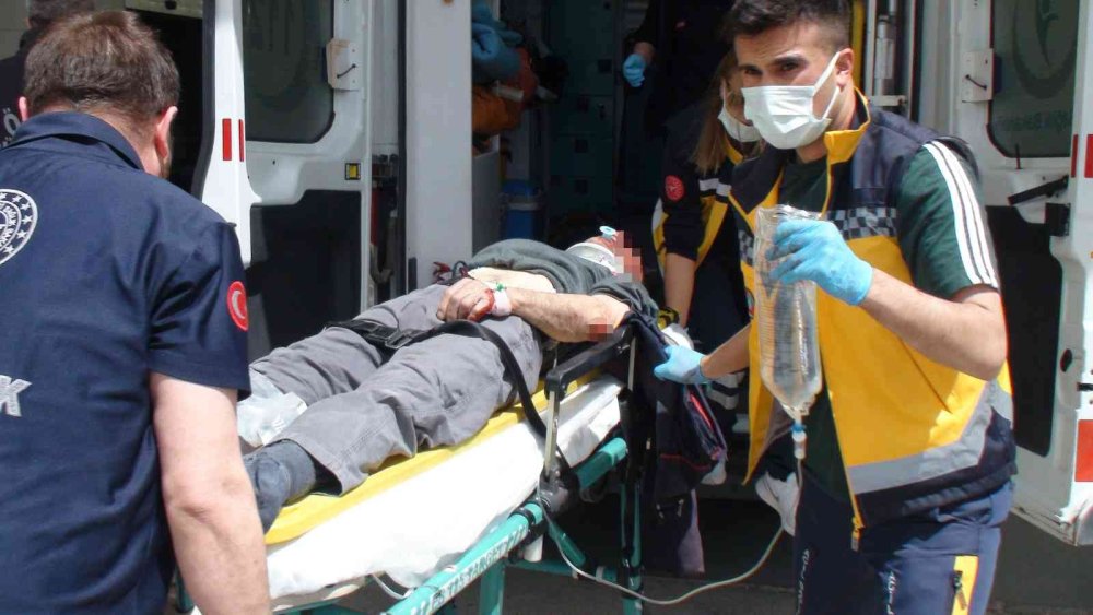 Karaman’da Sivil Askeri Aracın Çarptığı Yaya Ağır Yaralanandı