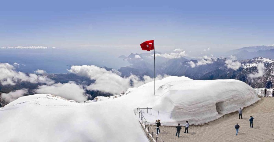 Kemer’de Bayram Sebebiyle Doluluk Yüzde 80’e Ulaştı