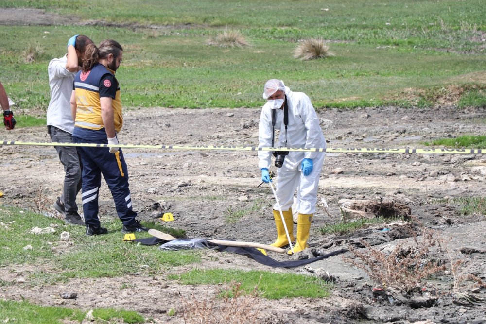 Niğde'de Baraj Gölü Yakınında Erkek Cesedi Bulundu