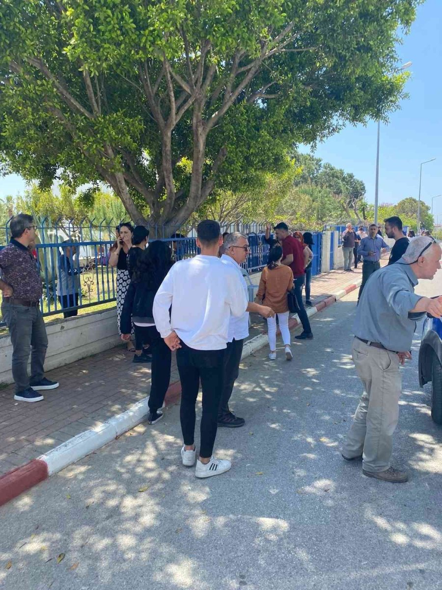 Kız Arkadaşına İlgisi Olduğunu İddia Ettiği Genci Bıçaklayan Çocuk Tutuklandı