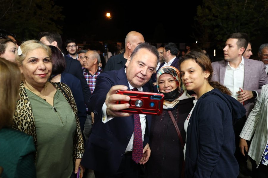 Başkan Böcek, Belediye Personeli İle İftarda Buluştu