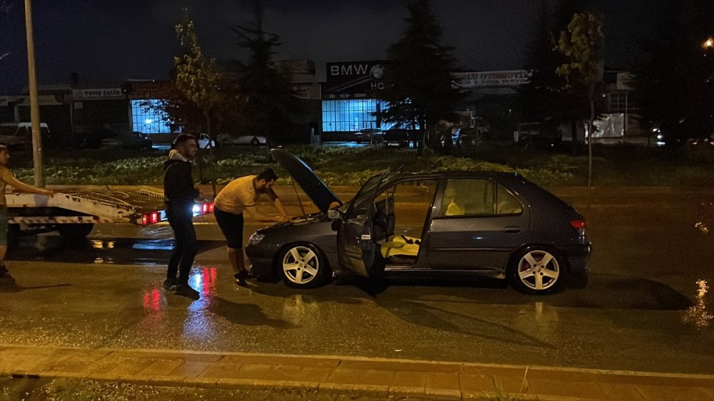 Konya'da Yağmurlu Akşam