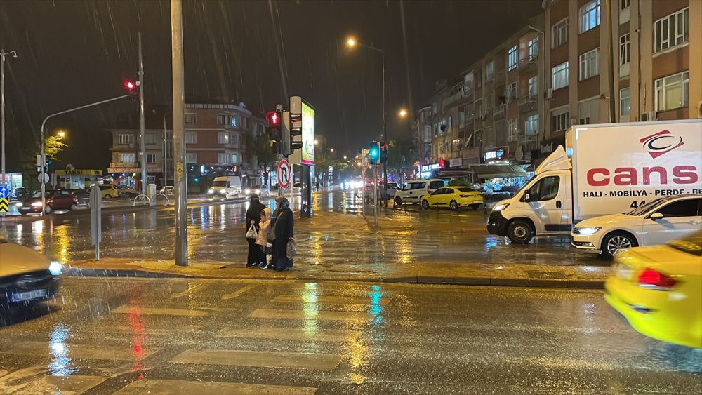 Konya'da Yağmurlu Akşam