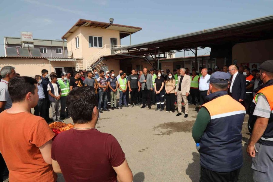 Başkan Sözen, Çalışanlarıyla Bayramlaştı