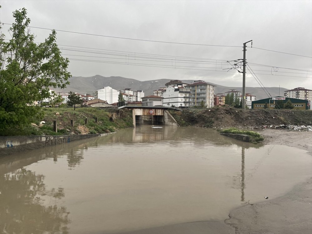Niğde'de Sağanak Etkili Oldu