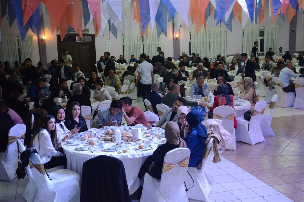 Ak Parti Karaman İl Teşkilatı İftarda Buluştu