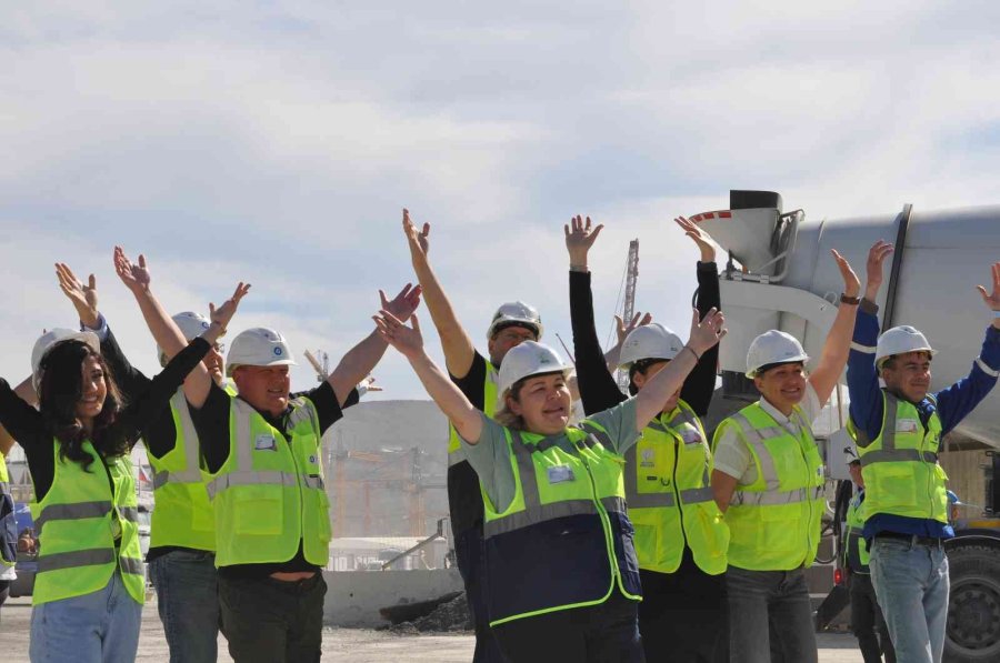 Akkuyu Ngs Çalışanları 1 Mayıs’ı ’hayat Bayram Olsa’ Şarkısı İle Kutladı