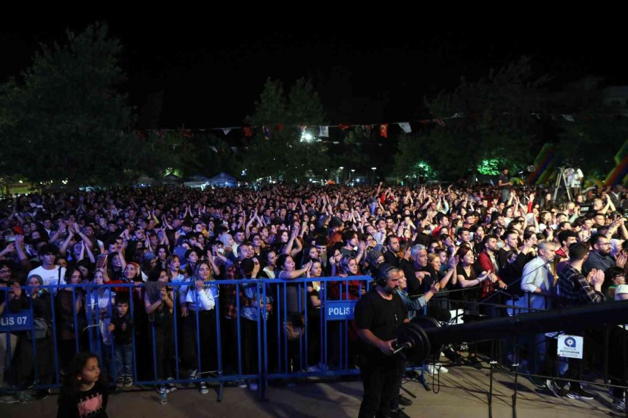 Ramazan Etkinlikleri’nin Son Akşamında Göksel Konseri