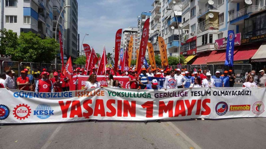 Antalya’da 1 Mayıs Coşkuyla Kutlandı