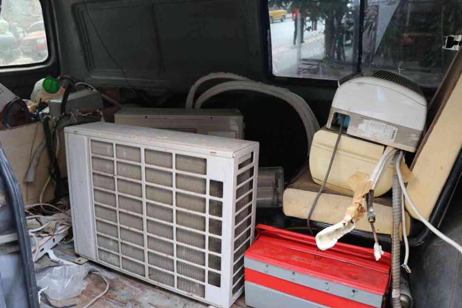 Rahat Tavırlarıyla Pes Dedirten Hırsız Çaldığı Malları Sattığı Yere İkinci Kez Gidince Yakalandı