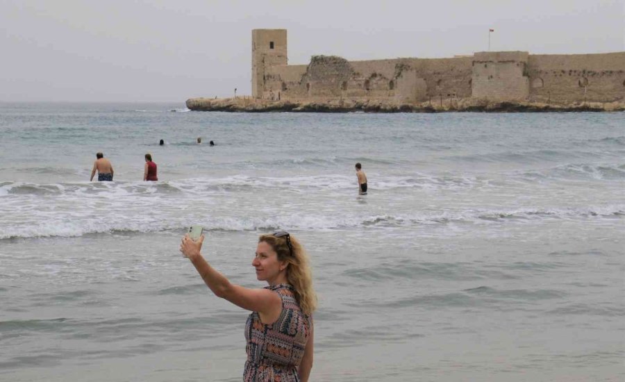 Bayram Tatili Turizmin Gözde Mekanı Kızkalesi’ni Canlandırdı