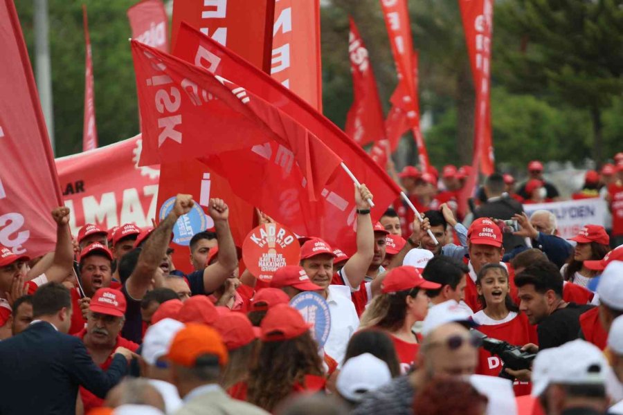 Mersin’de 1 Mayıs Coşkusu