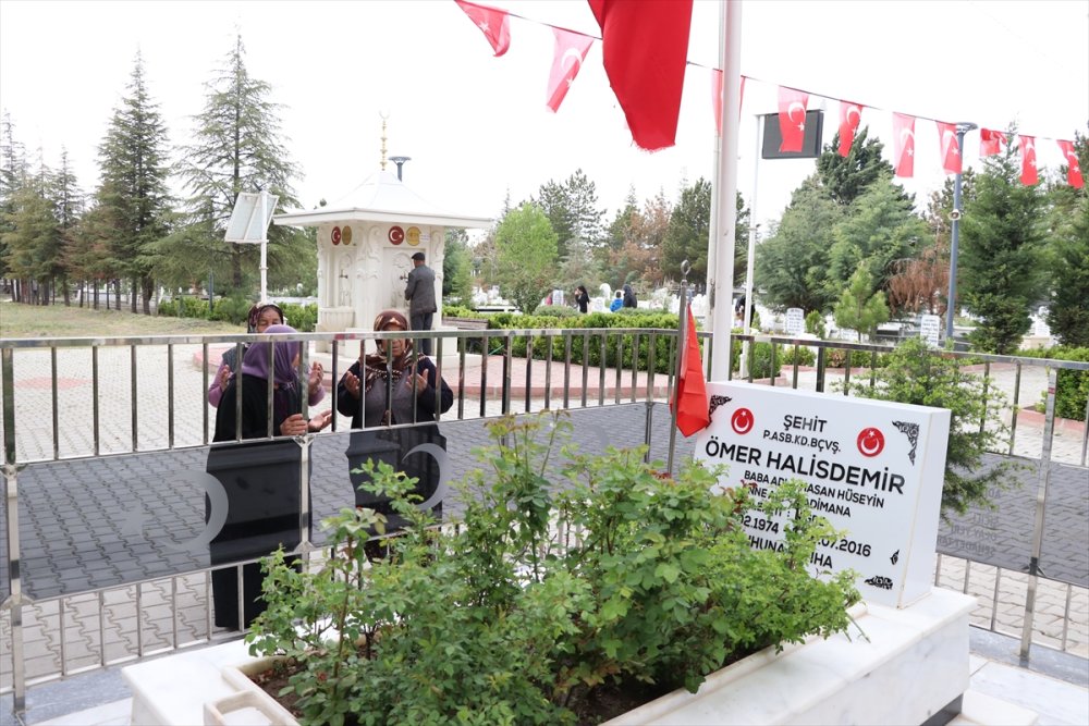 Niğde'de Kahraman Şehit Ömer Halisdemir'e Ziyaretler