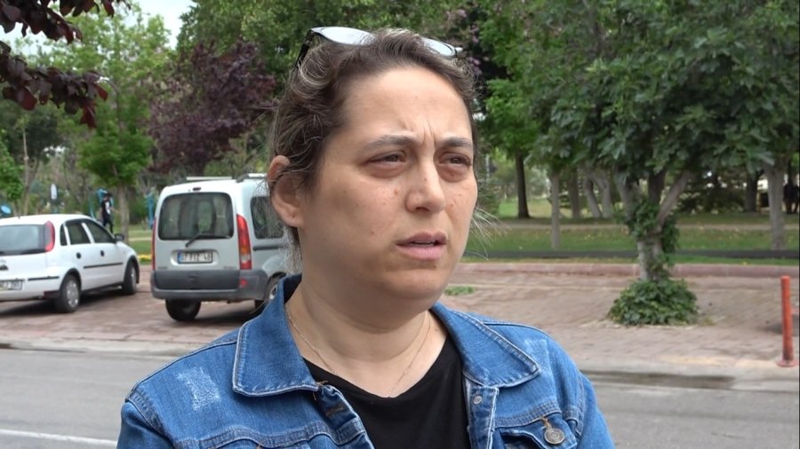 Geç Kaldığı İddiasıyla Mesai Arkadaşı Tarafından Sokak Ortasında Darp Edilen Kadın: “işe Gitmeye Korkuyorum”