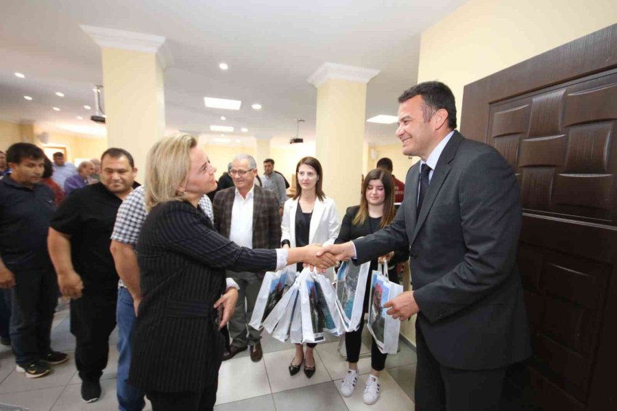 Başkan Ulutaş:" Kaş Belediyesi Dünya Turizmine Verdiği Hizmetin Sorumluluğunu Taşıyor "