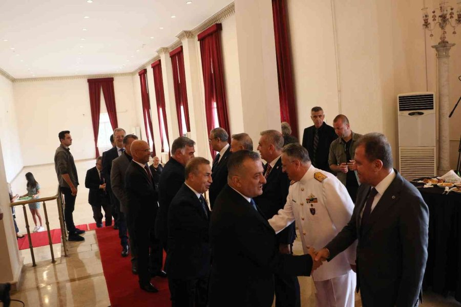 Vali Su, Kamu Görevlileriyle Bayramlaştı