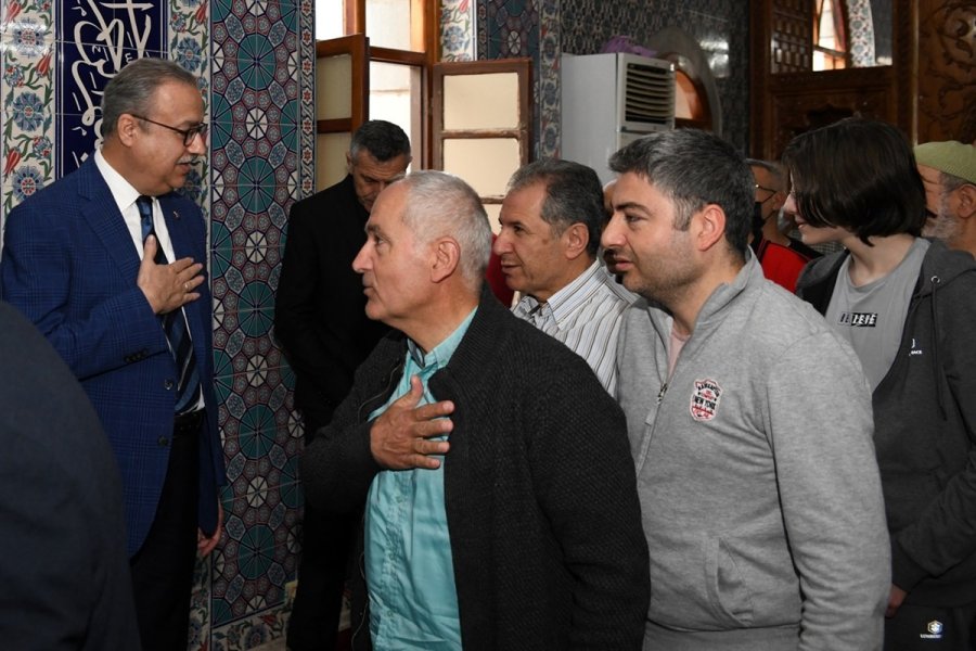 Vali Su, Vatandaşlarla Bayramlaştı