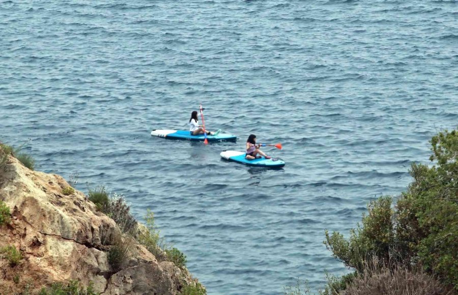 Antalya’nın Dünyaca Ünlü Sahilinde Bayram Yoğunluğu