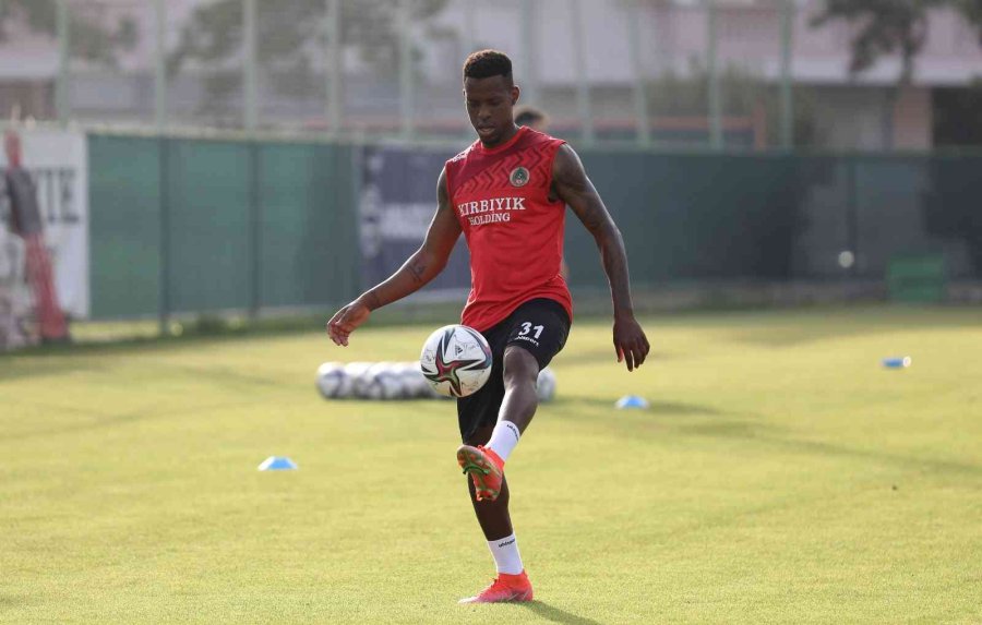 Alanyaspor, Adana Demirspor Hazırlıklarına Başladı