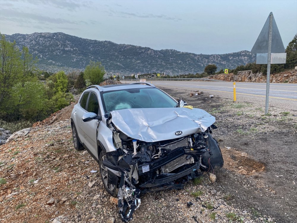 Antalya Yolunda Trafik Kazası