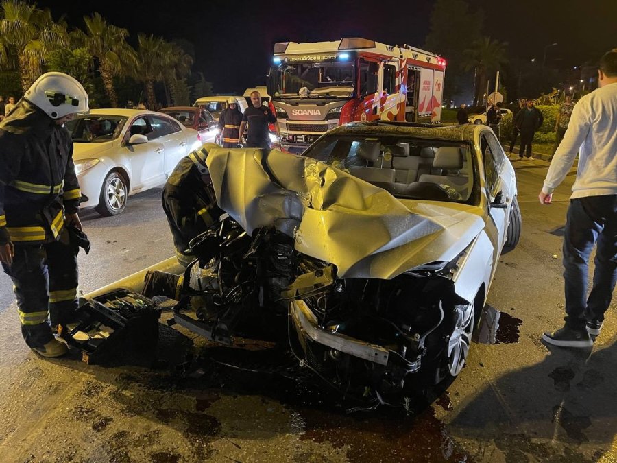 Direksiyon Başında Bayılan Sürücü Ölümden Döndü