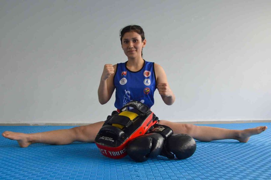 Mersin Büyükşehir Belediyesinden Ücretsiz Kick Boks Ve Muaythai Kursu