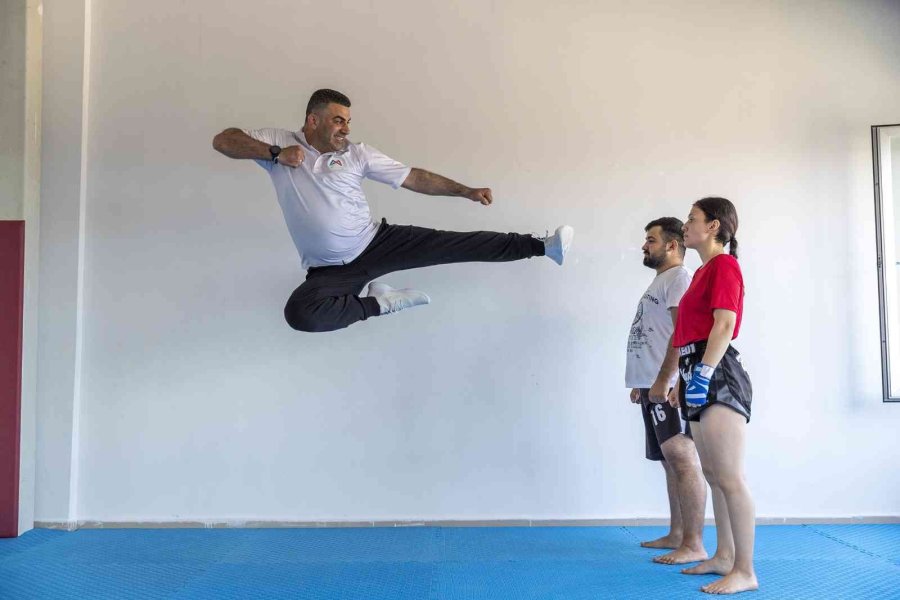 Mersin Büyükşehir Belediyesinden Ücretsiz Kick Boks Ve Muaythai Kursu