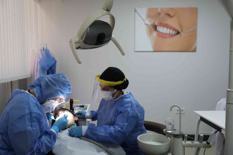 Büyükşehir Ağız Ve Diş Sağlığı Polikliniği’nde Bir Yılda 8 Bin 408 Hastaya Hizmet Verildi