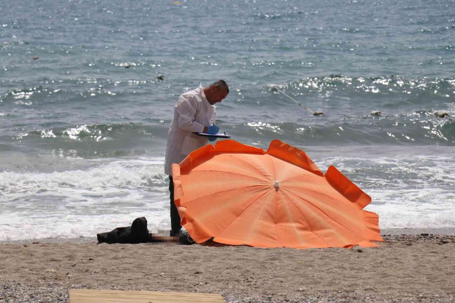 Denize Giren Norveç Uyruklu Turist Hayatını Kaybetti, Yakınları Gözyaşlarına Boğuldu