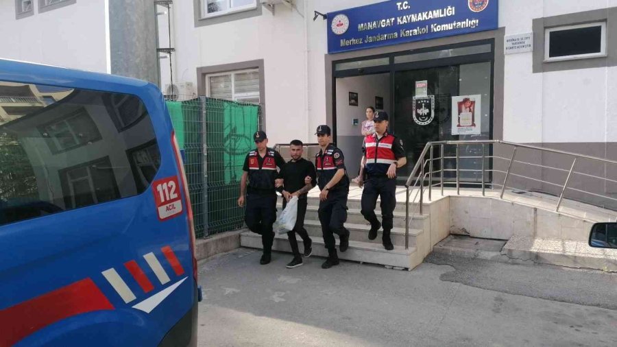 Çocuğa Cinsel İstismar Ve Hırsızlık Suçundan Hükümlü Cezaevi Firarisi Yakalandı